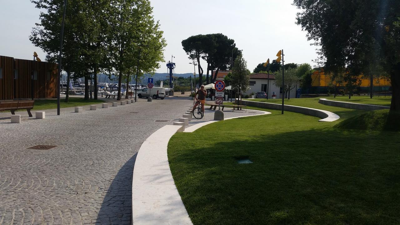 Villa Graziosa Al Porto à Moniga del Garda Extérieur photo